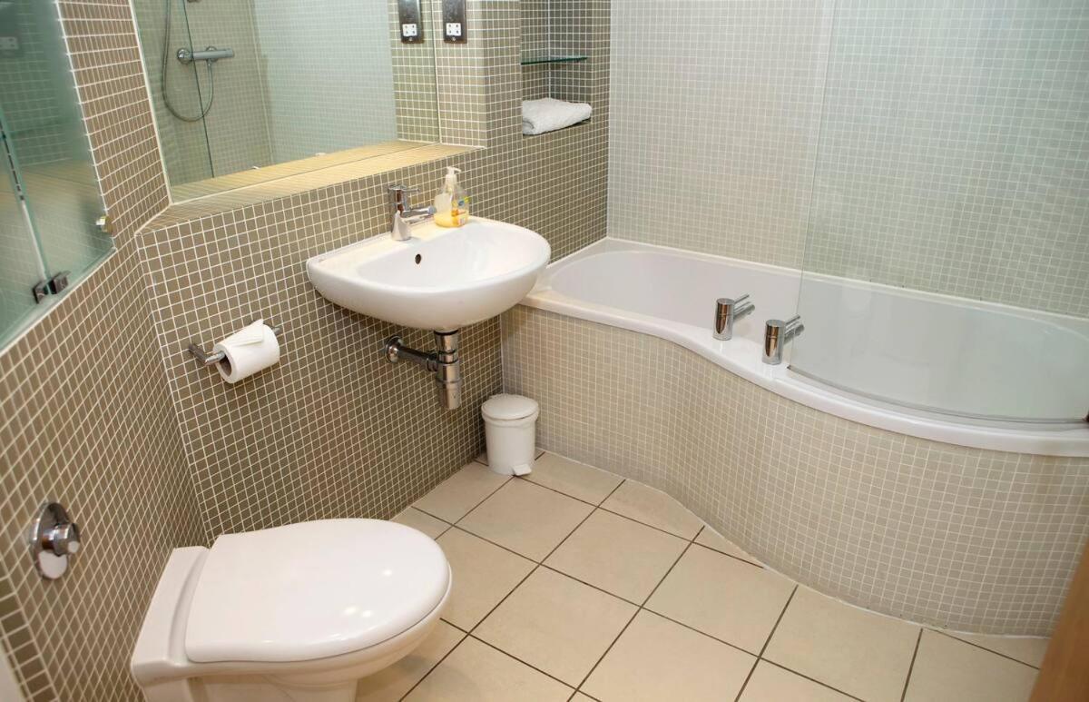 Joivy Inviting Flat With Parking In Canonmills Эдинбург Экстерьер фото